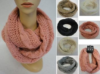 Knitted Infinity Scarf [Lg Cable Knit]